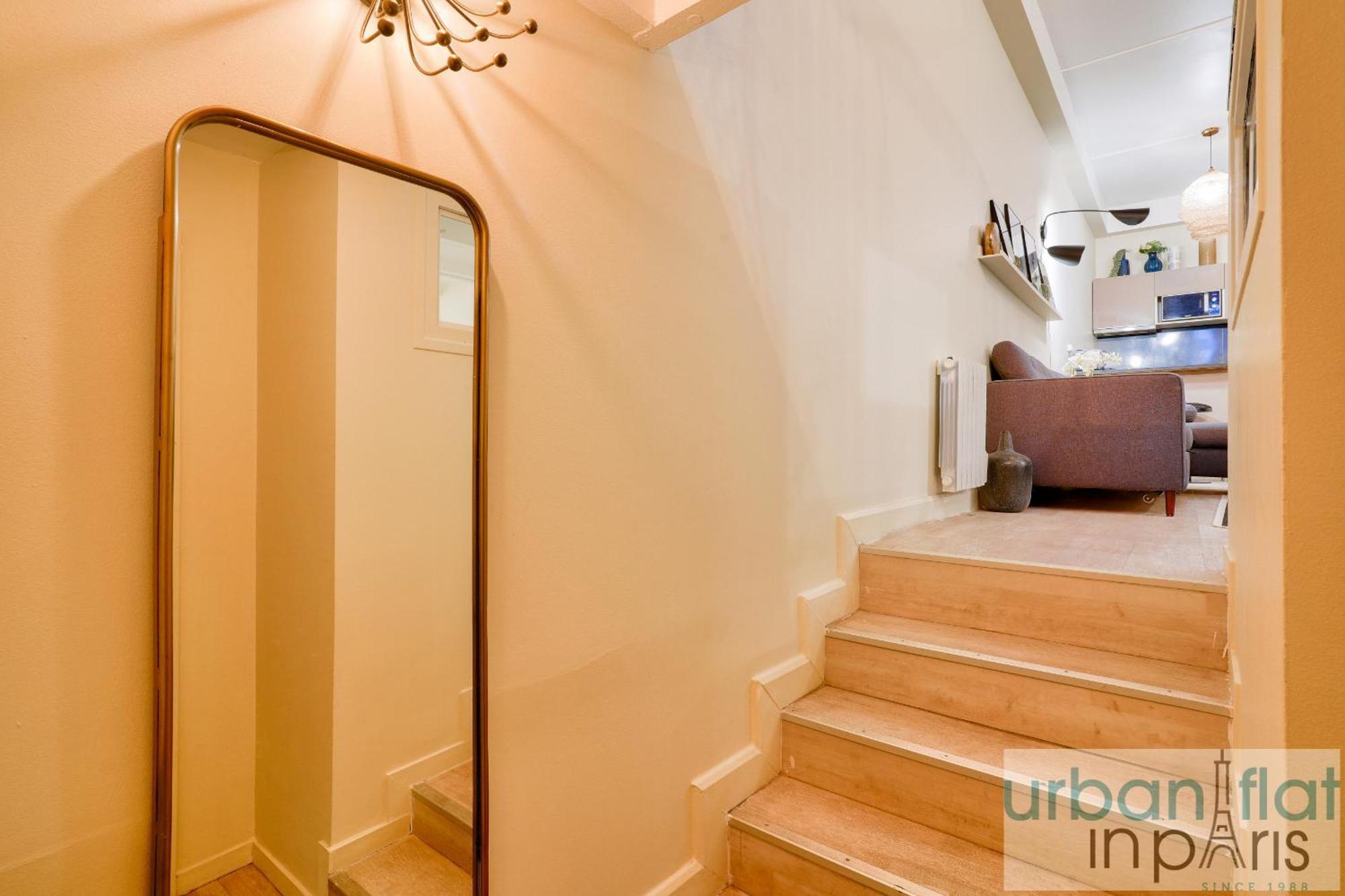 33 - Flat Av Des Champs-Elysees Paris Exterior photo